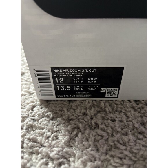 Athletic_Shoes